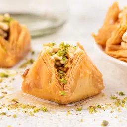 Assorted Baklava Delicacy Box image 4