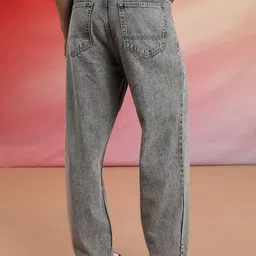 HIGHLANDER Men Mid-Rise Relaxed Fit Heavy Fade Jeans image 4