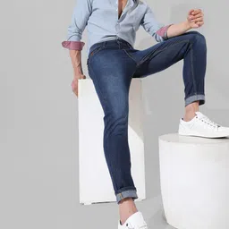 Campus Sutra Men Smart Slim Fit Low Distressed Light Fade Stretchable Cotton Jeans image 4