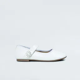 max Girls Ballerinas with Laser Cuts Flats image 3