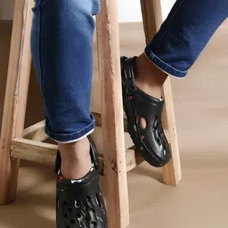 glitchez Men Printed Clogs-picture-24