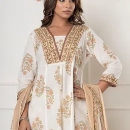 allen weave ALLEN Floral Printed Panelled A Line Pure Cotton Kurta With Trousers & Dupatta image 4