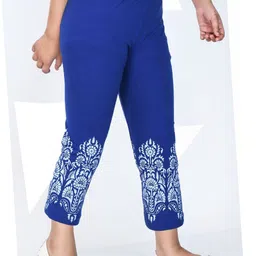 YK Girls Pack Of 4 Printed Cotton Lounge Pants image 5