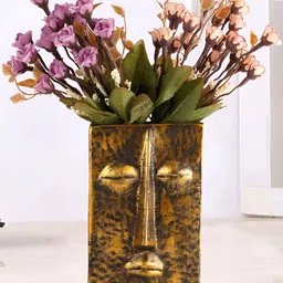 Zart Gold-Toned Idol Showpiece-picture-36