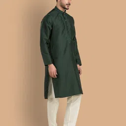 TRENDS OF ETHNIC Floral Embroidered Thread Work Mandarin Collar Straight Kurta image 5
