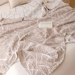 JC HOME Khaki & White AC Room 233 GSM Double Bed Quilt image 3