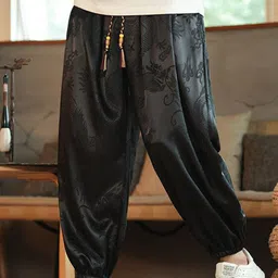 StyleCast x Revolte Men Printed Loose Fit Easy Wash Pleated Drop Crotch Trousers image 2