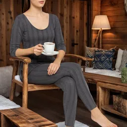 REVEXO Striped Ribbed Thermal Set image 2