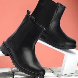 STRASSE PARIS Women Black Chelsea Boots with Elastic Side Panel & Lug Sole-image-41