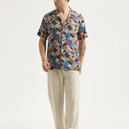 Blu MNKY Men Smart Fit Geometric Printed Cuban Collar Casual Shirt image 2