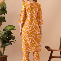 KJFAB Women Floral Printed Regular Pure Cotton Kurta with Trousers image 2