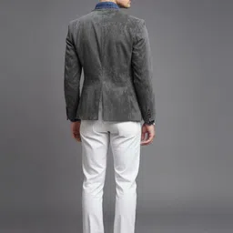 INVICTUS Men Solid Notched Lapel Collar Blazers image 3