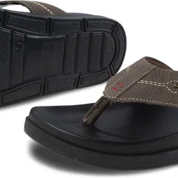 woodland Men Slippers image 3