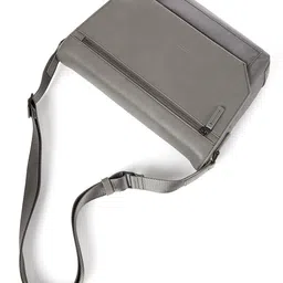 Samsonite Unisex Messenger Bag image 4