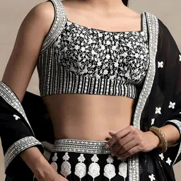 Zeel Clothing Embroidered Sequinned Semi-Stitched Lehenga & Unstitched Blouse With Dupatta image 3