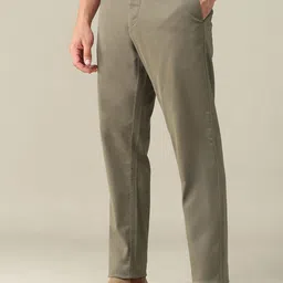 U.S. Polo Assn. Men Slim Fit Mid-Rise Dobby Trousers image 2