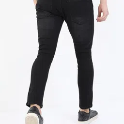 HIGHLANDER Men Black Tapered Fit Mildly Distressed Stretchable Jeans image 2