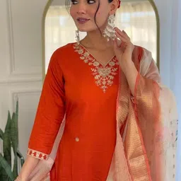 AG TEXTILE Women Floral Embroidered Regular Thread Work Kurta with Trousers & With Dupatta image 4