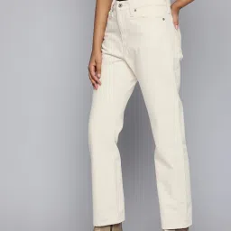 levi's Women's Off White Wedgie Straight Fit High Rise Jeans image 3