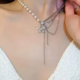 FIMBUL Silver-Plated Pearls Beaded Butterfly Shaped Layered Necklace image 3