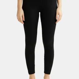 Jockey Round Neck Three Fourth Sleeves Thermal Set image 5