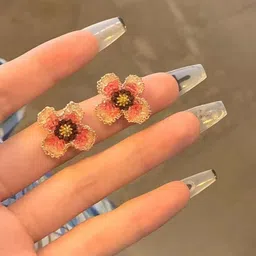 VAGHBHATT Gold-Plated Floral Shaped Studs image 5