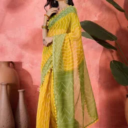 Sangria Printed Saree With Blouse Piece image 3