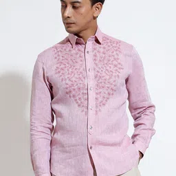 VIVEK KARUNAKARAN Men Cutaway Collar Floral Printed Linen Slim Fit Casual Shirt-picture-17