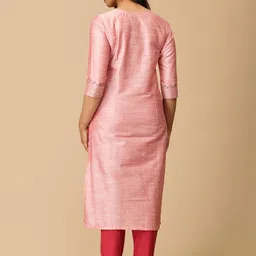 MAKEOVER FASHIONS Ethnic Motifs Embroidered Thread Work Thread Work Kurti image 5