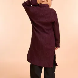 Manyavar Boys Textured Kurta with Pyjama image 4