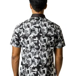 VIVEK KARUNAKARAN Men Spread Collar Abstract Printed Cotton Slim Fit Casual Shirt image 4