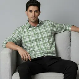 EIGHTEEN UP Men Classic Slim Fit Checked Casual Shirt image 3