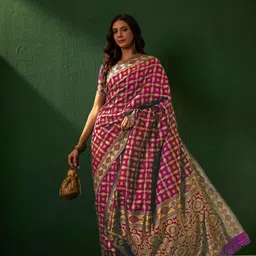 DEVATITHI Woven Design Zari Silk Blend Banarasi Saree-picture-18