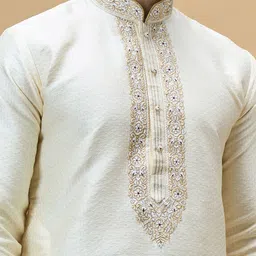 Arihant Rai Sinha Men Floral Embroidered Regular Thread Work Kurta with Churidar image 2