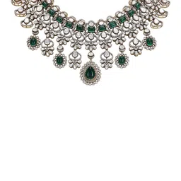AURAA TRENDS Gold-Plated Kundan-Studded & Beaded Jewellery Set image 4