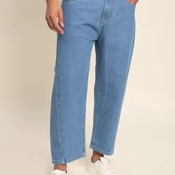 The Roadster Lifestyle Co Men Pure Cotton Loose Crop Jeans-picture-17