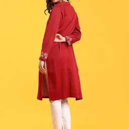 V-Mart Women Geometric Embroidered Kurta image 4