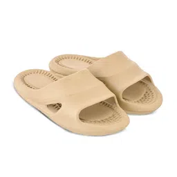 Feel alive Men Set Of 3 Solid Lightweight Flip Flops image 2