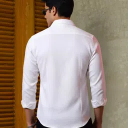 metronaut Men Regular Fit Solid Spread Collar Casual Shirt image 2