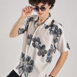 Vestirio Men Classic Relaxed Fit Floral Printed Cuban Collar Casual Shirt image 4
