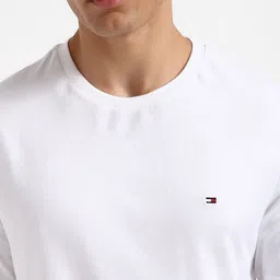 Tommy Hilfiger Men Solid Essential Cotton T-shirt image 3