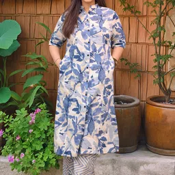 Aaghnya Women Floral Printed Regular Kurta with Palazzos-image-11