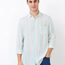 SPYKAR Men Slim Fit Spread Collar Vertical Striped Casual Shirt-picture-29