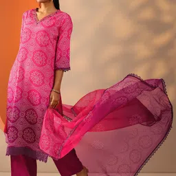 Libas Bandhani Printed V-Neck Sequinned Straight Kurta With Trouser And Dupatta image 3