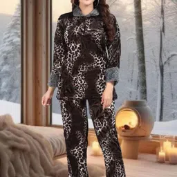 UDHATIKRAMAN Women Printed Night suit-picture-32