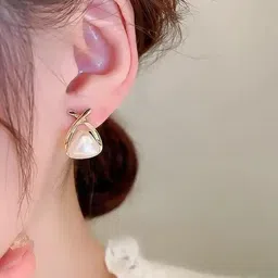 ONUYX Triangular Studs Earrings-picture-14