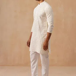 Jompers Men Embroidered Regular Chikankari Pure Cotton Kurta with Pyjamas image 4