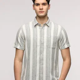 Crocodile Men Comfort Spread Collar Vertical Striped Cotton Casual Shirt-image-10