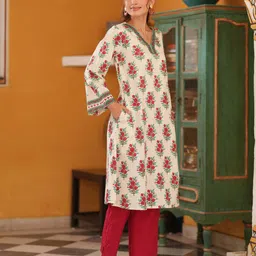 physil Women Floral Print Pure Cotton Straight Kurta image 3