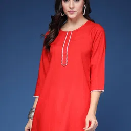 DAEVISH Women Thread Work Kurta-image-0